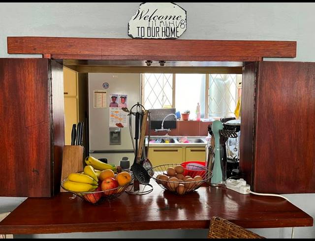 2 BEDROOM DUPLEX FOR SALE IN SUNNYSIDE